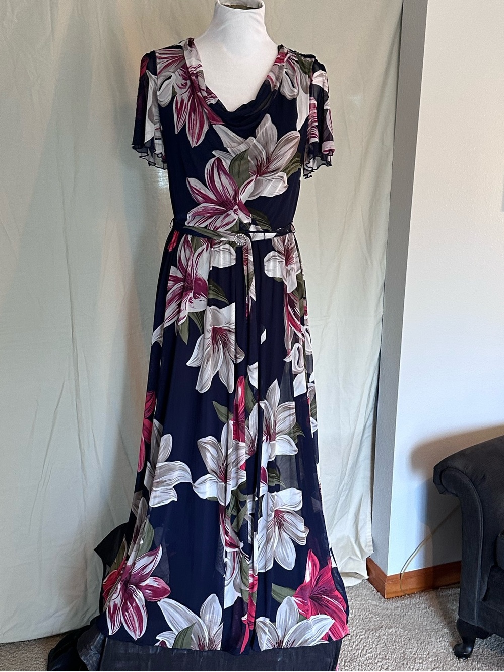 Navy Floral Maxi Dress Alexa B 12P petite with Fuchsia Tan White Blooms flowy